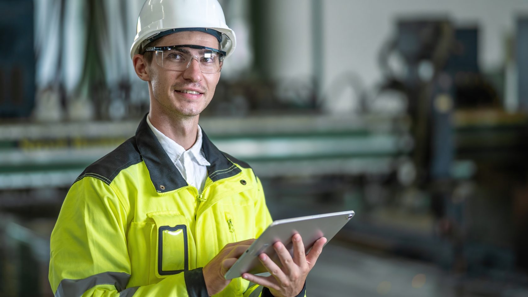 Bild Mann mit Helm und Tablett
